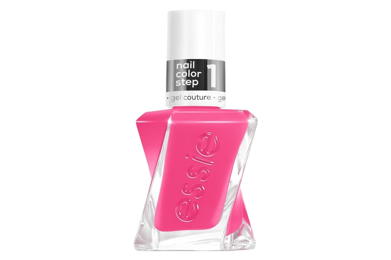 A shopping editor reviews the on-sale Essie Gel Couture Long-Lasting Nail Polish Top Coat which has been worn by Selena Gomez. Shop the $10 top coat that makes regular nails look like a gel manicure.