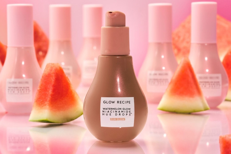According to a beauty editor, Glow Recipe’s new Sun Glow Watermelon Niacinamide Hue Drops is a serum, primer, and skin tint. Shop it for $35 at Glow Recipe and Sephora.