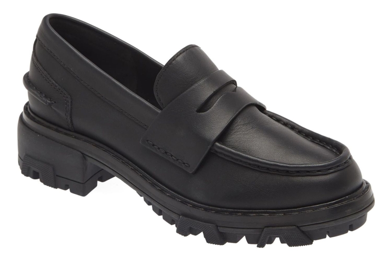 Annette Bening just wore chunky loafers, the Gen Z-loved style Jennifer Garner and Jane Fonda have worn. I found nine platform loafers inspired by the ageless spring shoe trend, starting at $43.