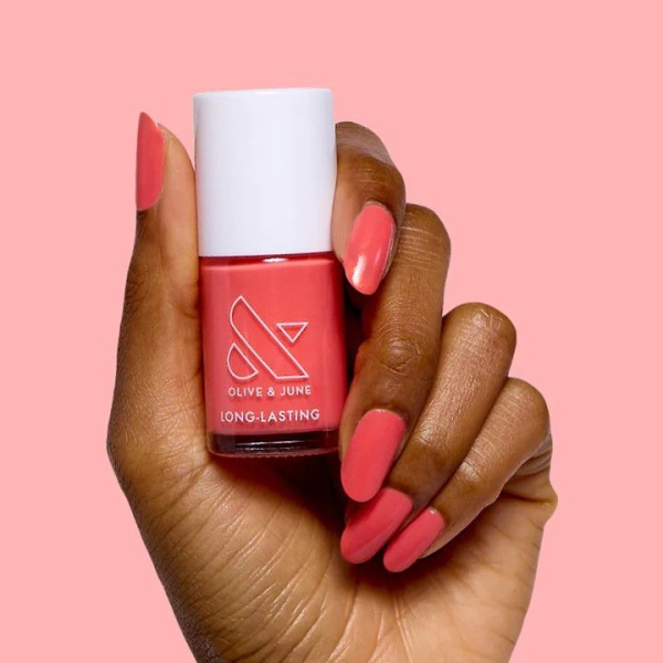 April nail colors channel the vibrant colors and sunny days to come. Here, find 20 inspiring looks for your next manicure.