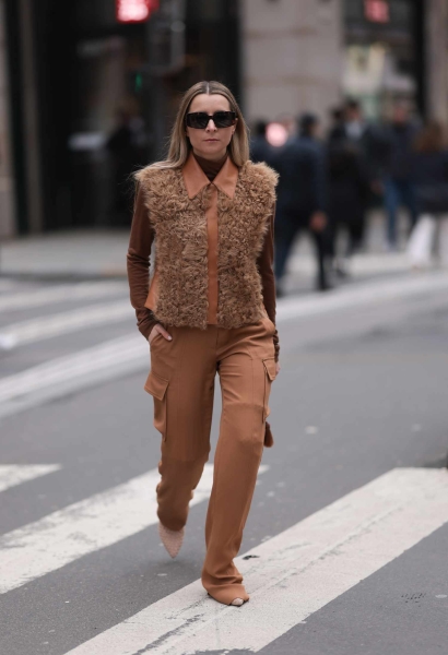 Brown pants are just as versatile as black or tan ones, but if you're unfamiliar with how to style your brown trousers, jeans, or leather pants, we've got inspiration for you.