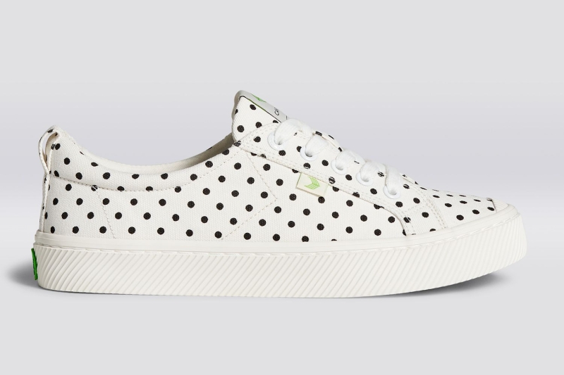 Cariuma released their Oca Low Sneaker in a spring polka dot design. Shop the sneakers worn by, Naomi Watts, Ashton Kutcher, and Alexandra Daddario in a new print for $89 before they sell out.