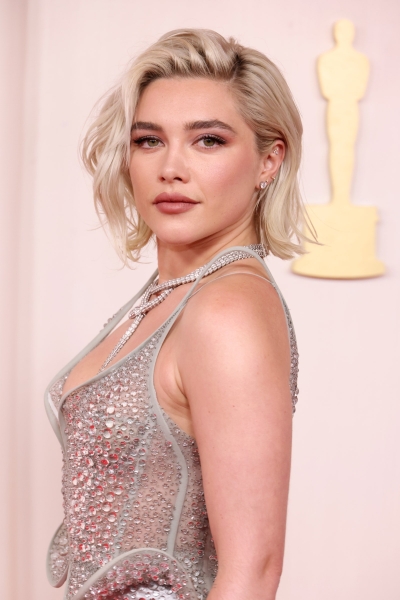 Emily Blunt and Florence Pugh Both Rocked Floating Straps at the Oscars