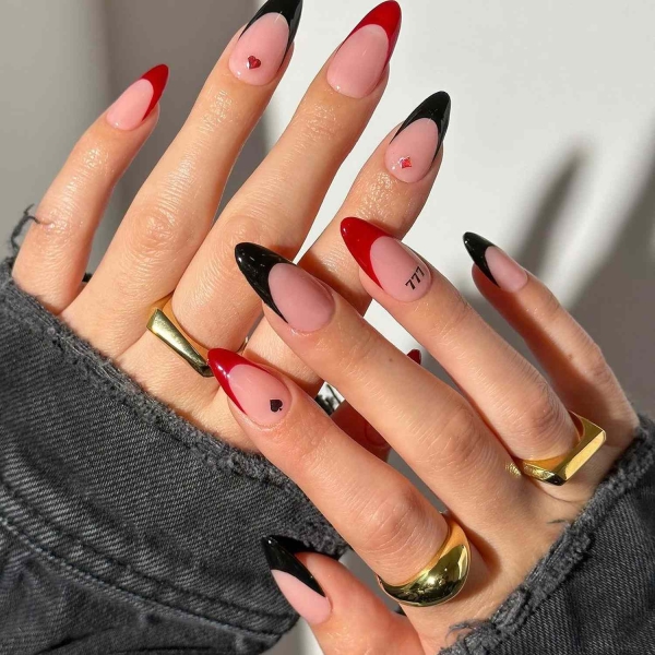 French manicures look especially elegant on almond-shaped nails. Here, discover over a dozen ways to wear almond French tip nails.