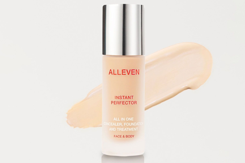 Jessica Lange wore the Alleven Instant Perfector Foundation to the 2024 Oscars. The all-in-one complexion product is a serum, primer, and foundation that conceals imperfections. Shop it for $147 on Alleven’s website.