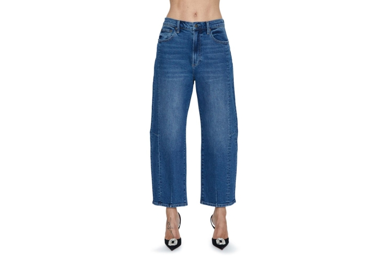 Katie Holmes and Julianna Moore both wore barrel jeans. I found 10 lookalike bow-legged denim styles from Amazon, Nordstrom, Free People, and more, starting at $25.