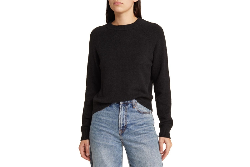 Look of the Day for March 11, 2024 features Sofia Vergara in wide-leg, cuffed jeans, a simple black sweater, and black, break-your-ankle pumps ahead of her 2024 Oscars red carpet outing.