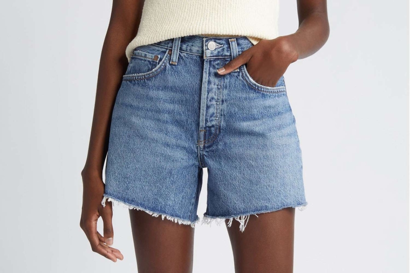 Taylor Swift wore a pair of cut-off denim shorts with BLACKPINK’s Lisa after The Eras Tour. Shop similar spring-ready jean shorts from Amazon, Nordstrom, and Madewell, starting at $33.