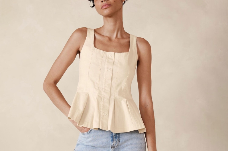 The 10 items we’re buying during Banana Republic Factory’s Spring Celebration Event, at up to 60 percent off, including trending denim, knit dresses, tote bags, and more, starting at $28.