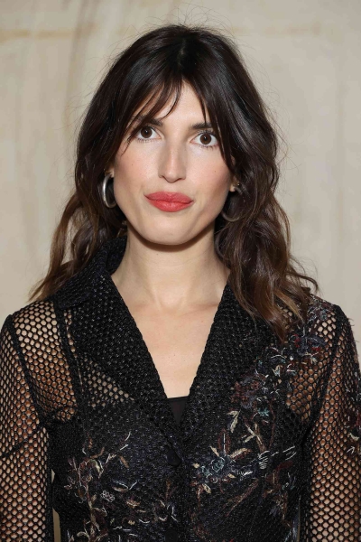 French bangs are all about effortless glamour. Here's everything you need to know and all the inspiration you need to find the perfect set for you.