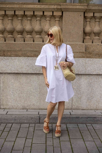Give your wardrobe a spring and summer makeover with our 13 favorite looks starring a dress with sandals. These fashion-forward pairings will last you all spring and summer long.