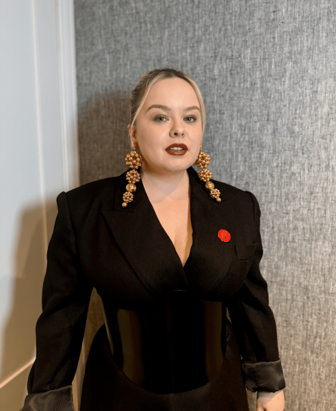 Go behind-the-scenes with 'Bridgerton' star Nicola Coughlan and her glam squad as she preps for Tubi's 'Big Mood' red carpet in this exclusive interview. From her go-to getting ready playlist to style inspo and her after-party plans, Coughlan shares all the details.
