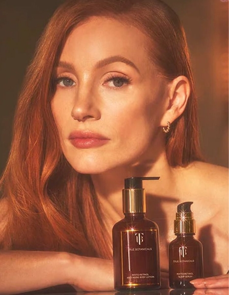 Jessica Chastain takes her nighttime beauty routine seriously. Learn about all the different ways the Oscar-winning actress takes care of her skin and decompresses before her head hits the pillow.