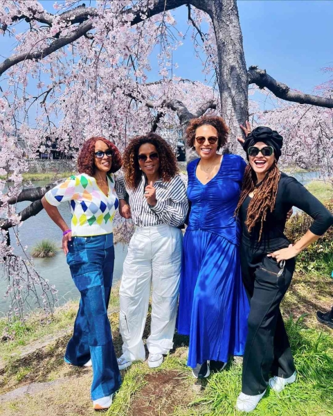 Oprah wore versatile white cargo pants on a girls’ trip to Japan. Shop similar comfortable and practical styles on Amazon, starting at $19. More celeb fans include Taylor Swift and Salma Hayek.