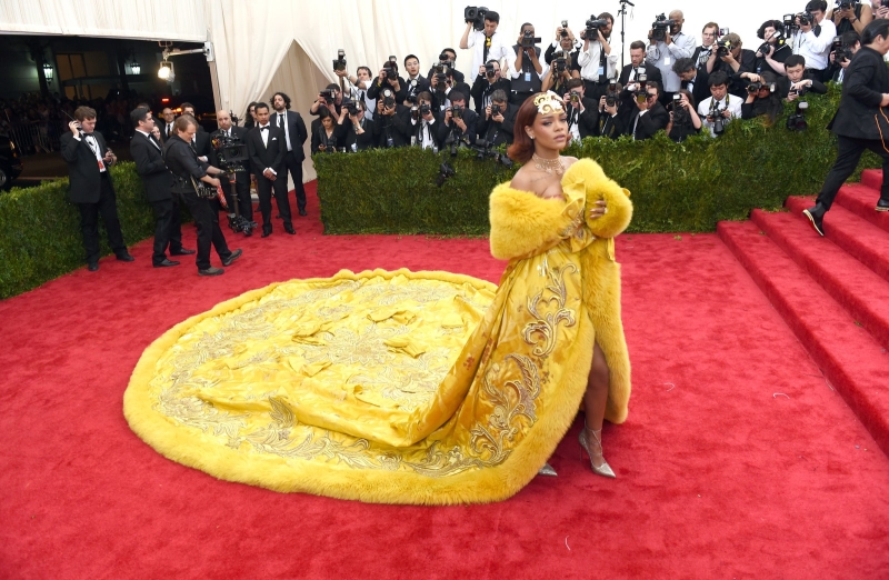 Rihanna Debuts Bangs, Talks Fashion Remorse… And Teases Her 2024 Met Gala Look