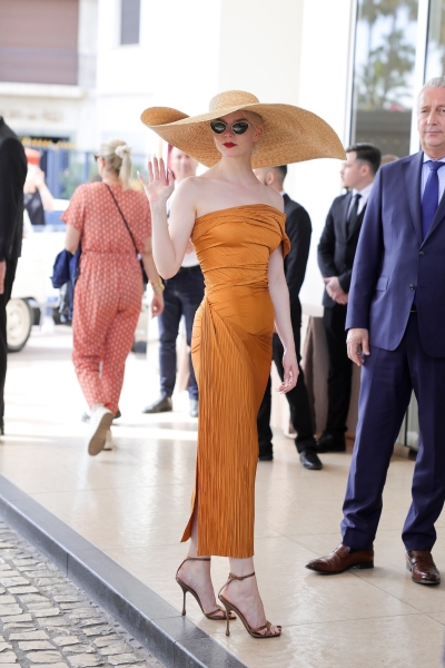 Anya Taylor-Joy Forgoes Method Dressing for Old Hollywood Glamour in Cannes