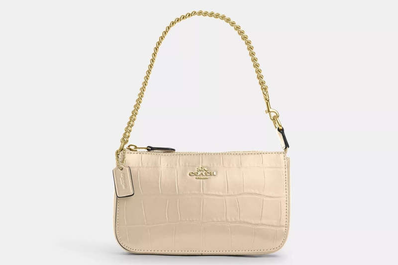 During Coach Outlet’s Mother’s Day Sale, select purses and wallets start at $31. Here’s everything we’re eyeing, including wallets, crossbody bags, the Sophie Bucket Bag, Molliet Tote Bag at up to 70 percent off.