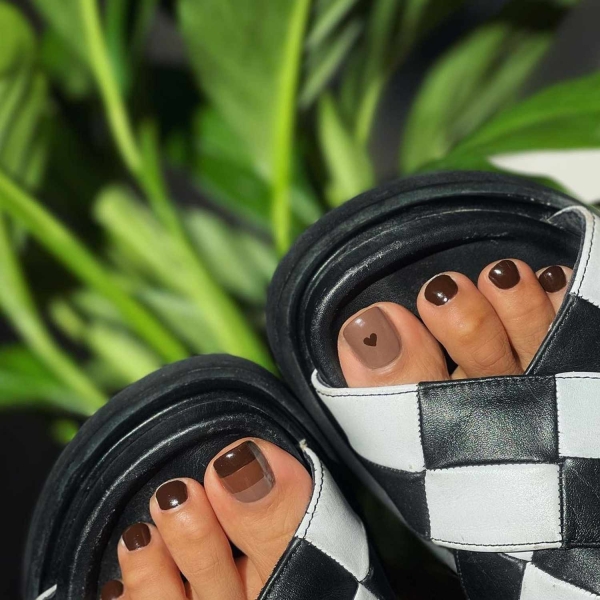 Excited for the start of sandal season? Here, scroll through 20 spring pedicure ideas to show off as the weather heats up.