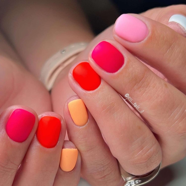 From chic French manicures to cool abstract art, these 20 summer matte nail looks are ready for your mood board.