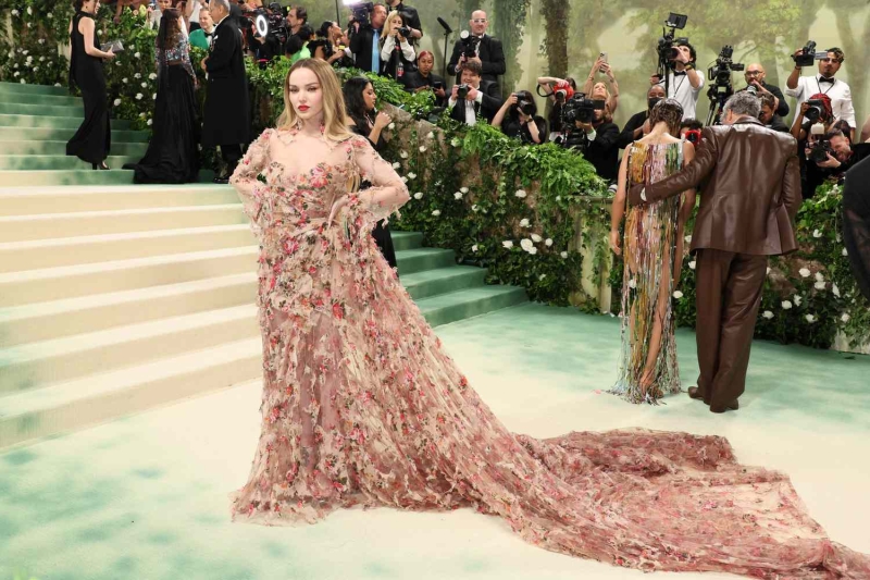 The 2024 Met Gala is a star-studded occasion like no other, and we've got the red carpet photos to prove it. See all the celeb arrivals, including Emma Chamberlain, Jennifer Lopez, and more at this year's Met Gala right here.