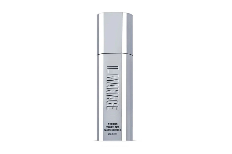 The Il Makiage No Filter Poreless Base Smoothing Primer is a skin-smoothing base for foundation. The formula diminishes the appearance of large pores, fine lines, and wrinkles, while prolonging foundation wear time.